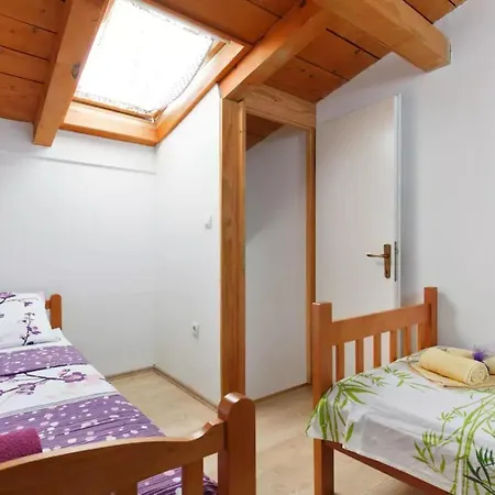 Apartment With Large Garden In The Heart Of